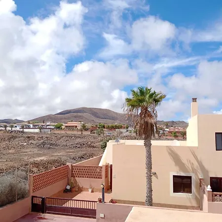 Al Alba Chill House Holiday home *